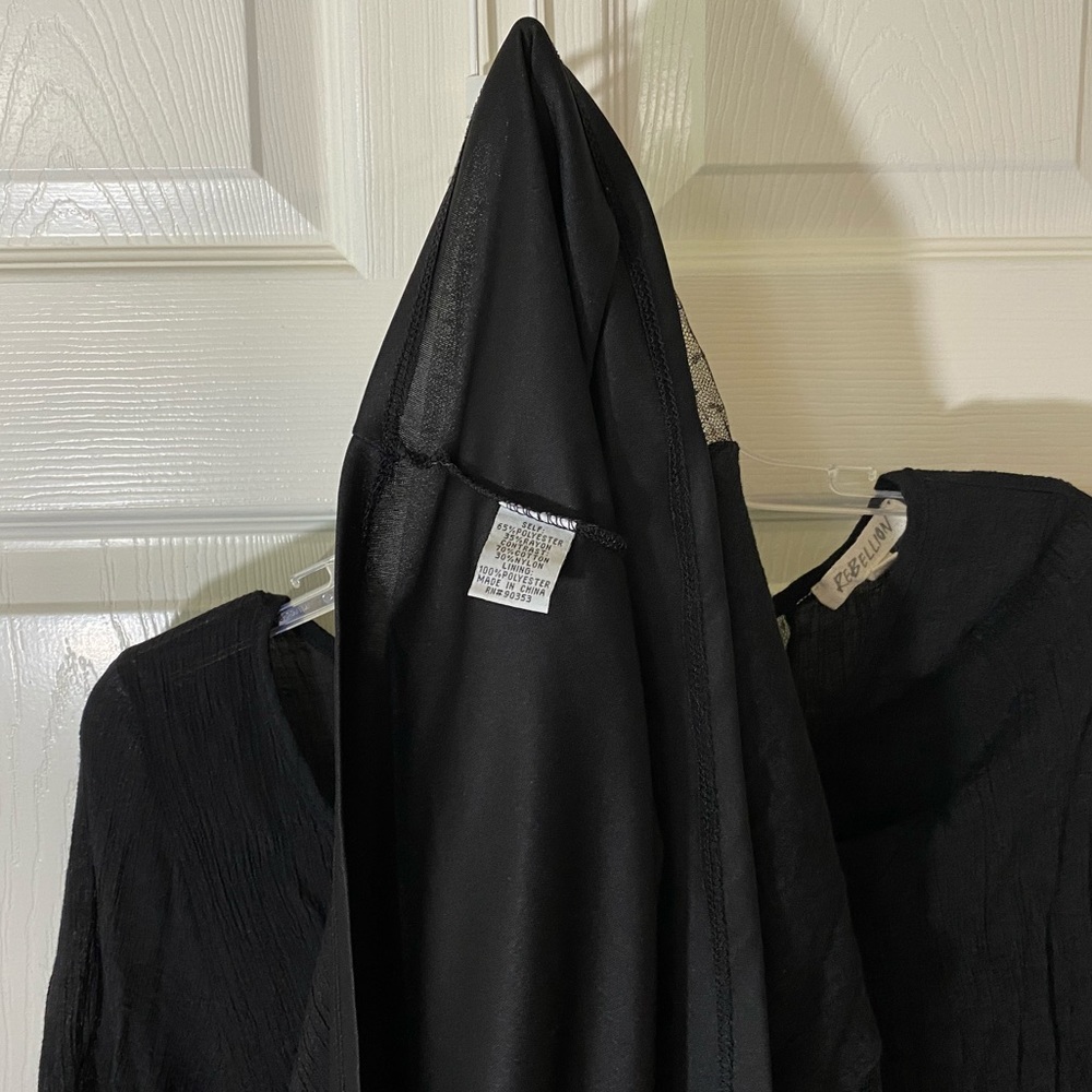 Rebellion Women’s Size Large Black Tunic - Picture 10 of 10